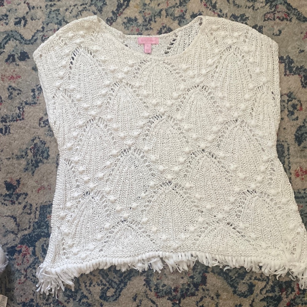Like new bra white summer sweater